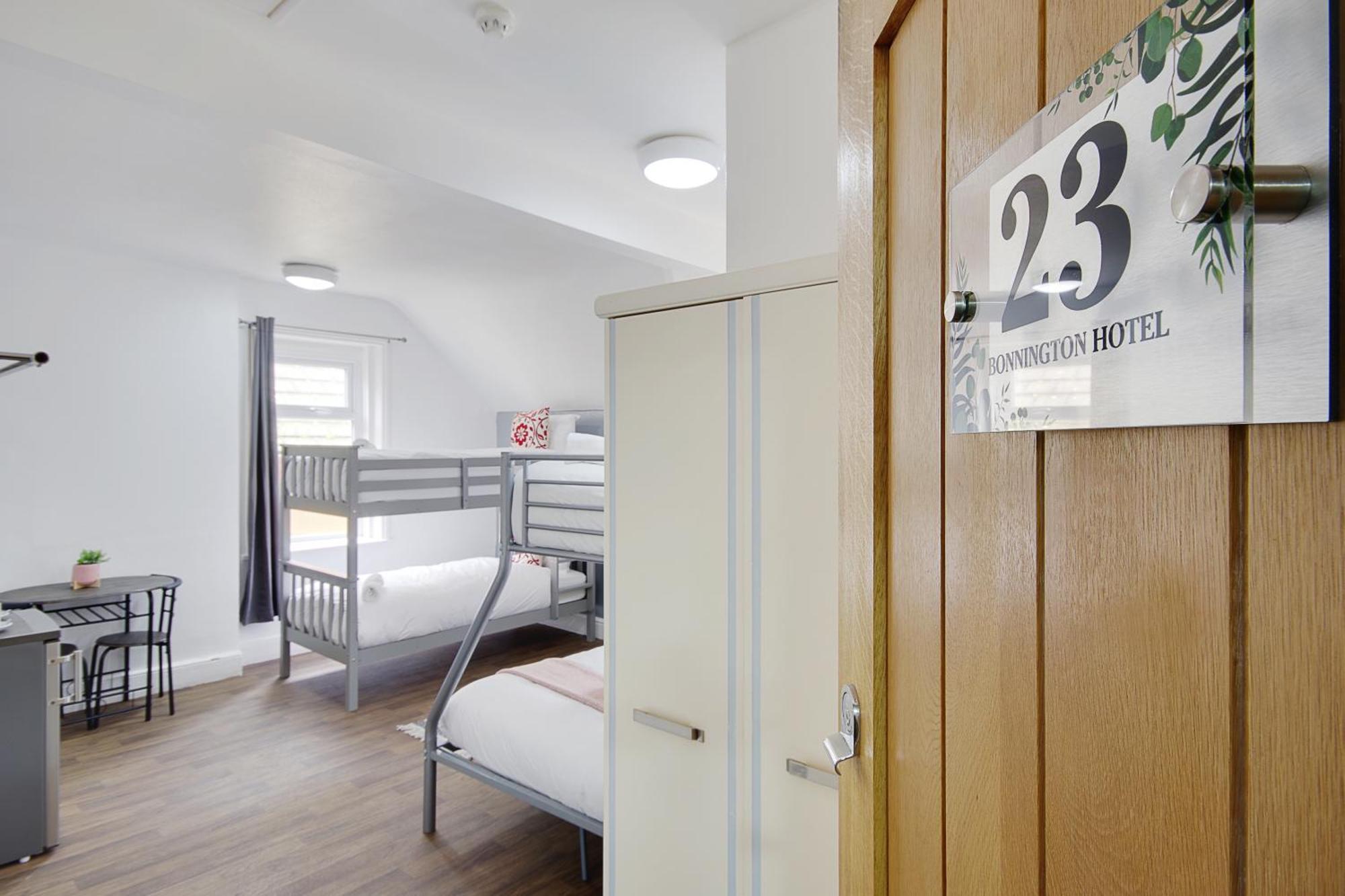 Azure Beach Hotel Bournemouth Kültér fotó